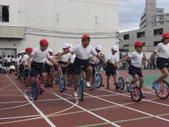 中学年一輪車